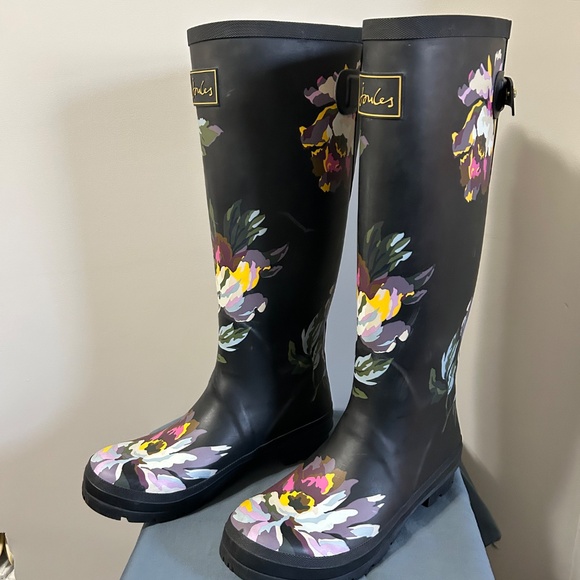 Joules knee-high black floral rain boots - Picture 3 of 6